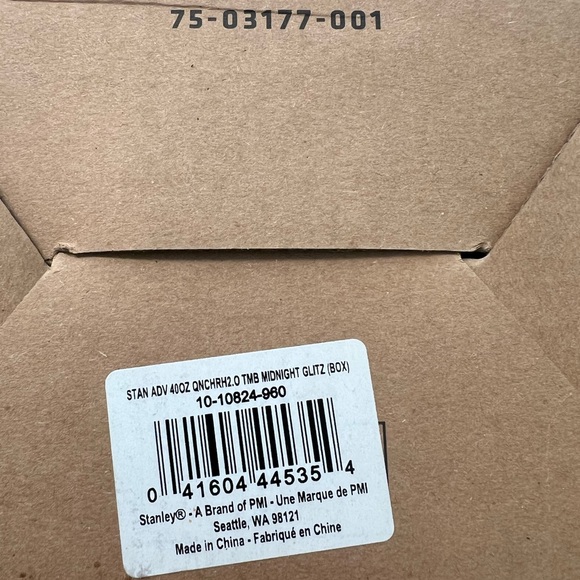 NWT! Midnight Glitz Stanley 40oz - Picture 4 of 6